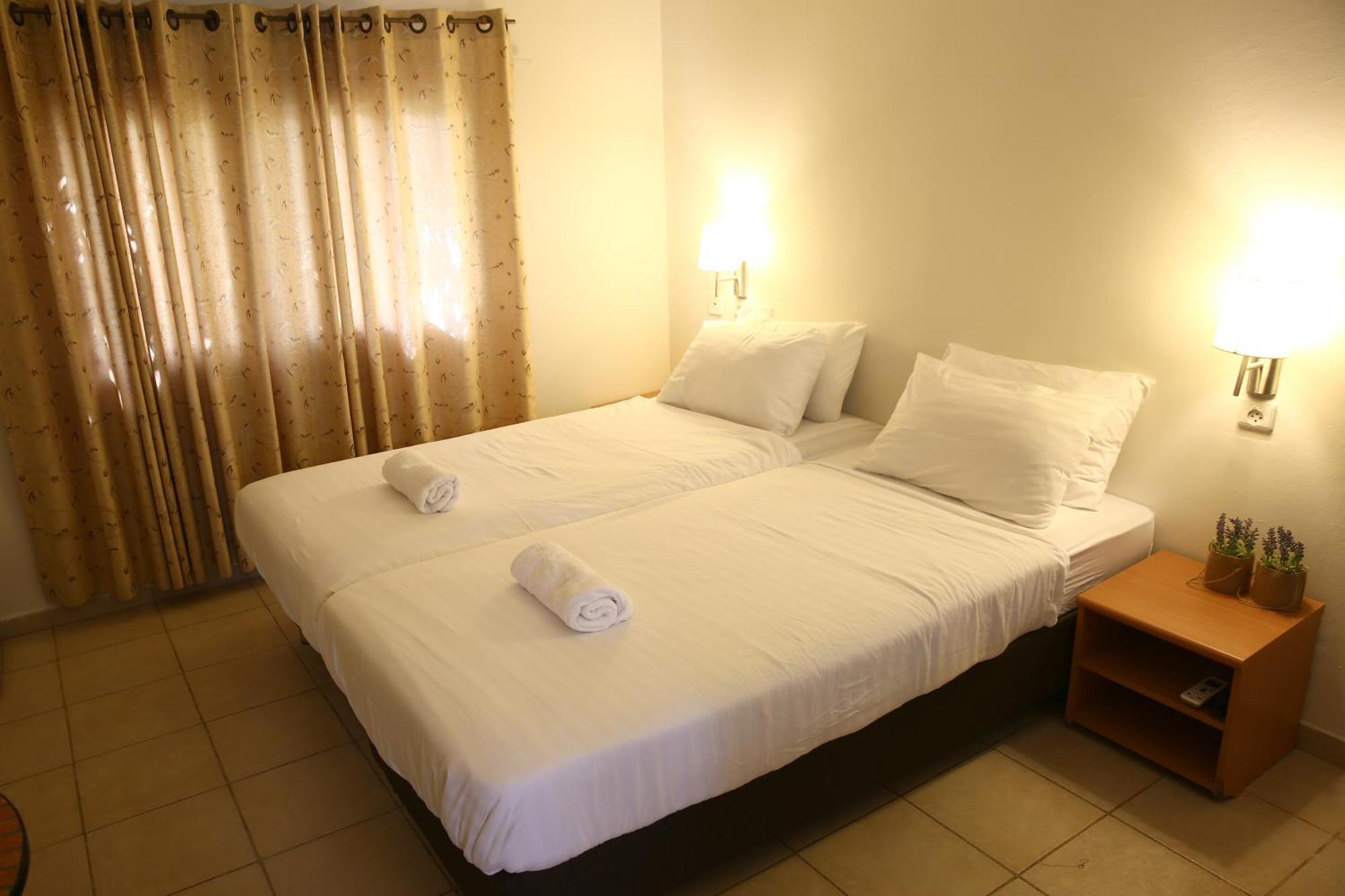 Eilot Kibbutz Country Lodging Eilat Quarto foto